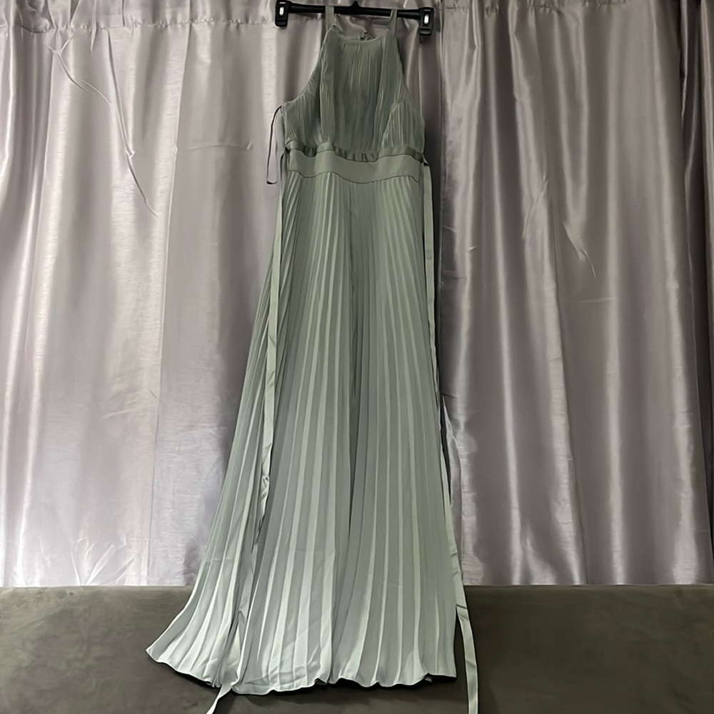 ASOS Design petite us6 sage gree pleate long dress zipper back tank like front